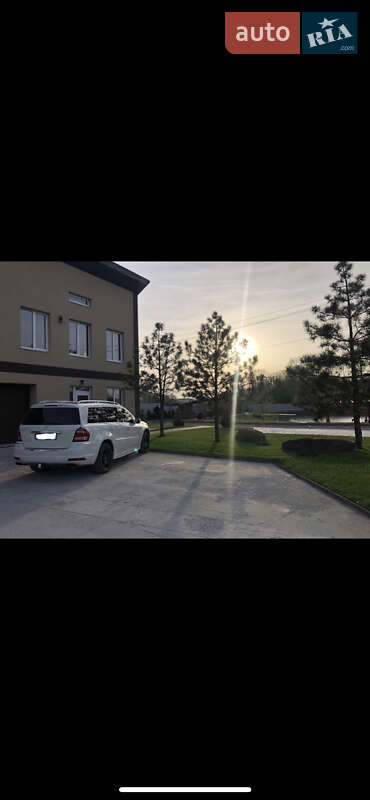 Внедорожник / Кроссовер Mercedes-Benz GL-Class 2009 в 