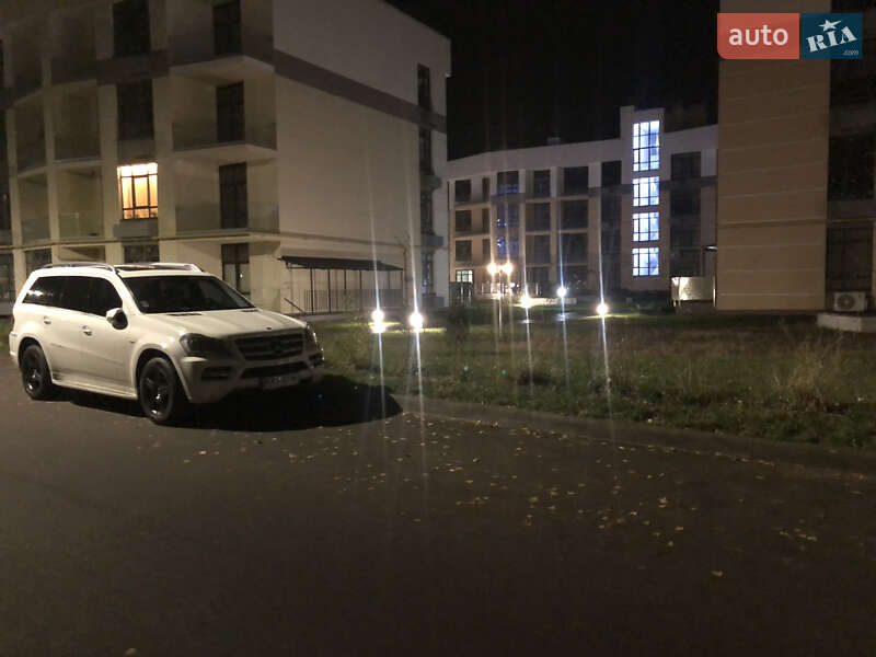 Внедорожник / Кроссовер Mercedes-Benz GL-Class 2009 в Киеве