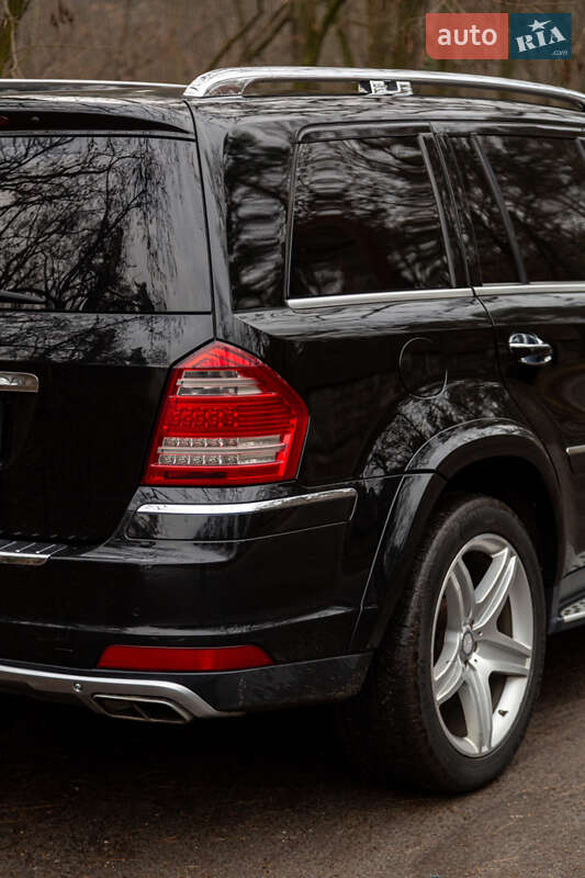 Внедорожник / Кроссовер Mercedes-Benz GL-Class 2010 в Киеве