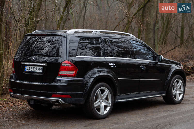 Внедорожник / Кроссовер Mercedes-Benz GL-Class 2010 в Киеве