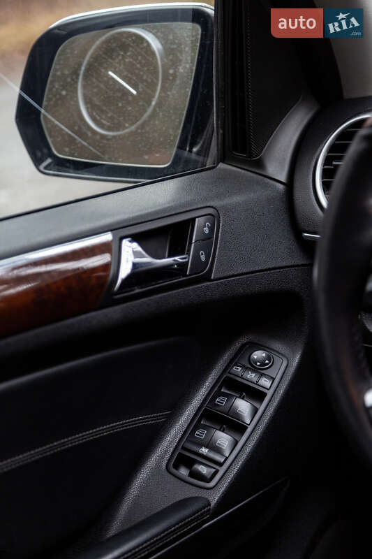 Внедорожник / Кроссовер Mercedes-Benz GL-Class 2010 в Киеве