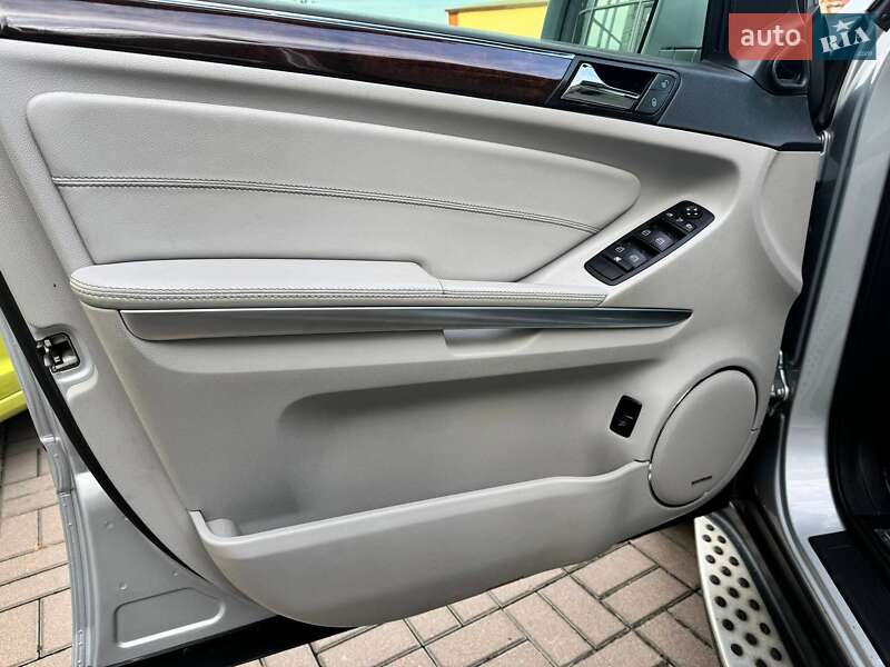 Внедорожник / Кроссовер Mercedes-Benz GL-Class 2010 в Киеве