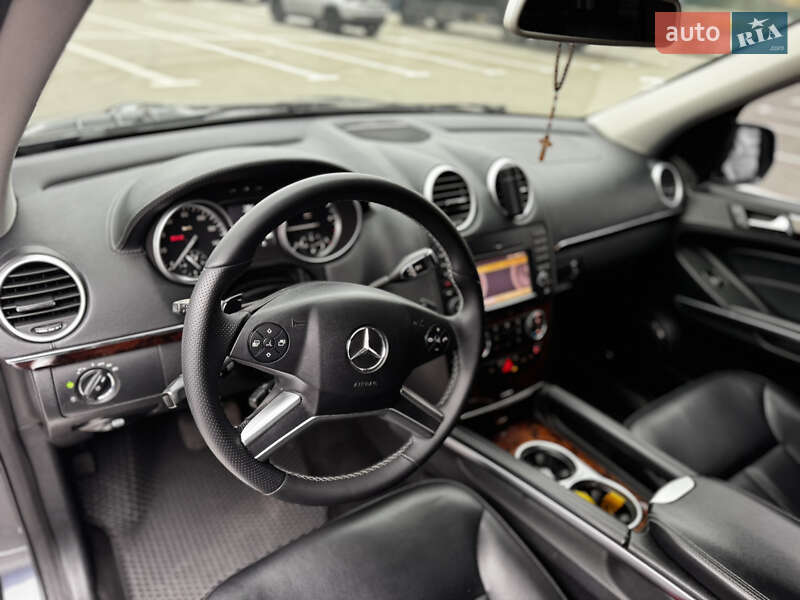 Позашляховик / Кросовер Mercedes-Benz GL-Class 2010 в Києві