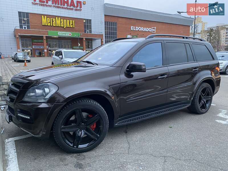Внедорожник / Кроссовер Mercedes-Benz GL-Class 2010 в 