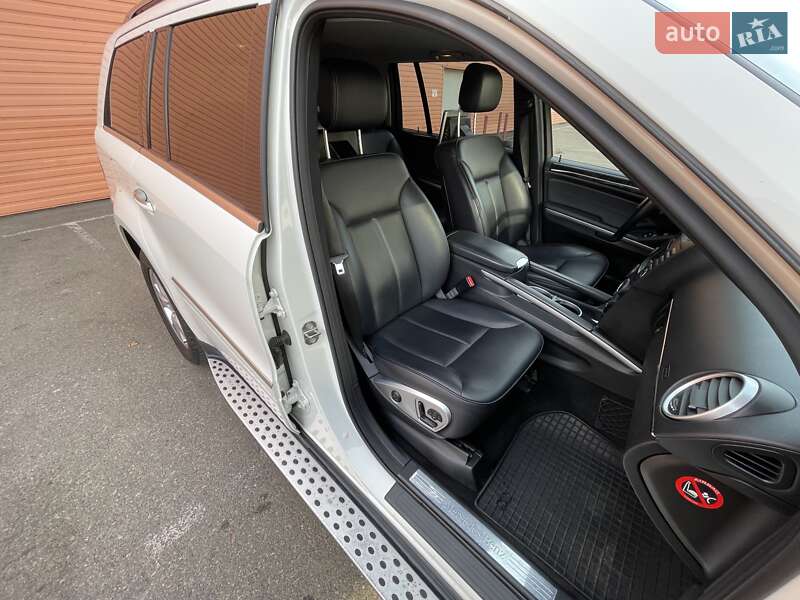 Внедорожник / Кроссовер Mercedes-Benz GL-Class 2010 в Киеве фото 35 Внедорожник / Кроссовер Mercedes-Benz GL-Class 2010 в Киеве