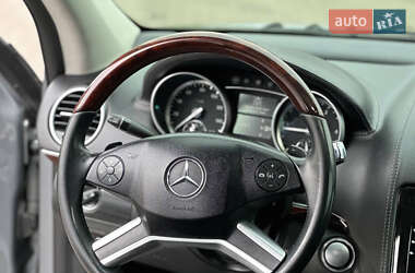 Позашляховик / Кросовер Mercedes-Benz GL-Class 2011 в Павлограді