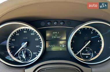 Позашляховик / Кросовер Mercedes-Benz GL-Class 2012 в 