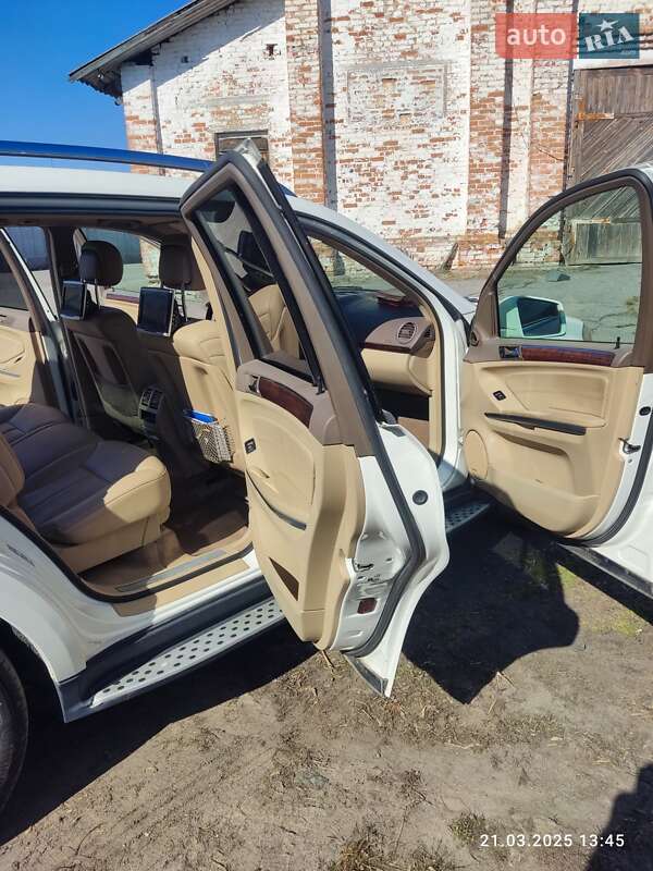 Внедорожник / Кроссовер Mercedes-Benz GL-Class 2010 в Коростышеве