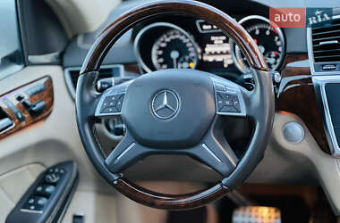 Внедорожник / Кроссовер Mercedes-Benz GL-Class 2012 в 