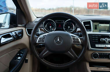 Позашляховик / Кросовер Mercedes-Benz GL-Class 2014 в 