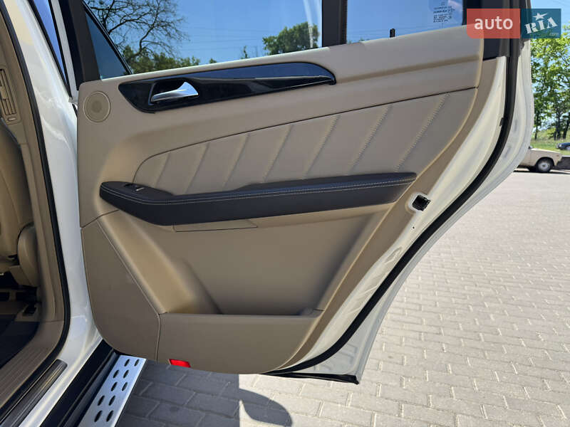 Позашляховик / Кросовер Mercedes-Benz GL-Class 2015 в Смілі