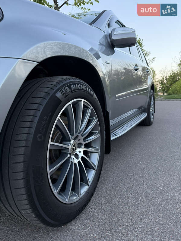Внедорожник / Кроссовер Mercedes-Benz GL-Class 2010 в Киеве
