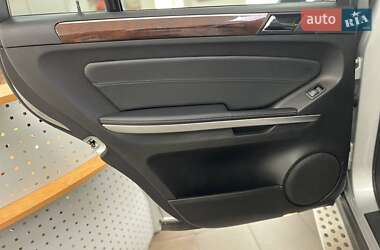 Позашляховик / Кросовер Mercedes-Benz GL-Class 2010 в 