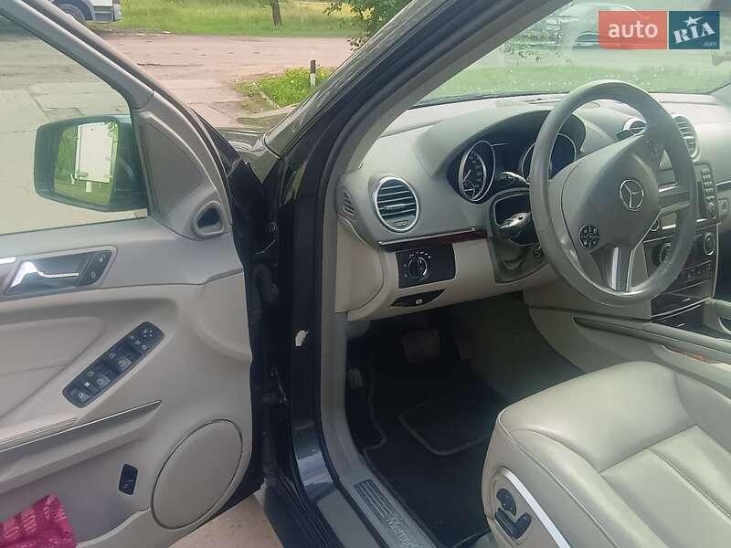 Позашляховик / Кросовер Mercedes-Benz GL-Class 2010 в Пирятині фото 28 Позашляховик / Кросовер Mercedes-Benz GL-Class 2010 в Пирятині