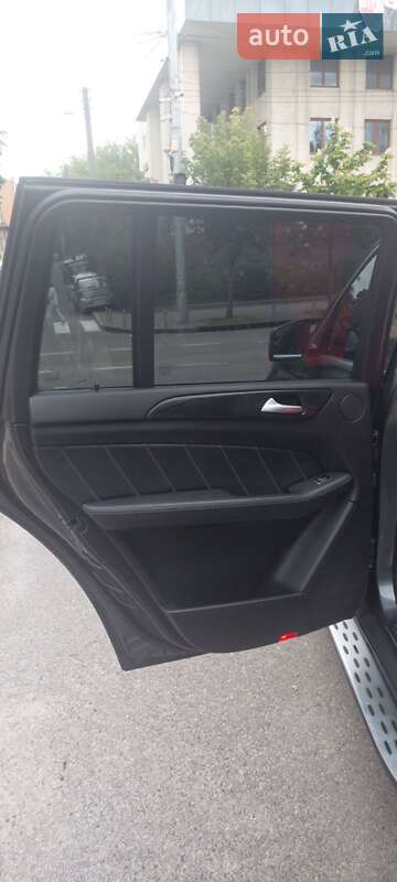 Внедорожник / Кроссовер Mercedes-Benz GL-Class 2015 в Киеве фото 11 Внедорожник / Кроссовер Mercedes-Benz GL-Class 2015 в Киеве