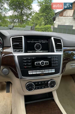 Внедорожник / Кроссовер Mercedes-Benz GL-Class 2012 в 
