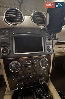 Внедорожник / Кроссовер Mercedes-Benz GL-Class 2011 в 