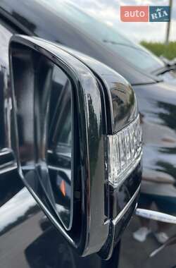 Позашляховик / Кросовер Mercedes-Benz GL-Class 2011 в 