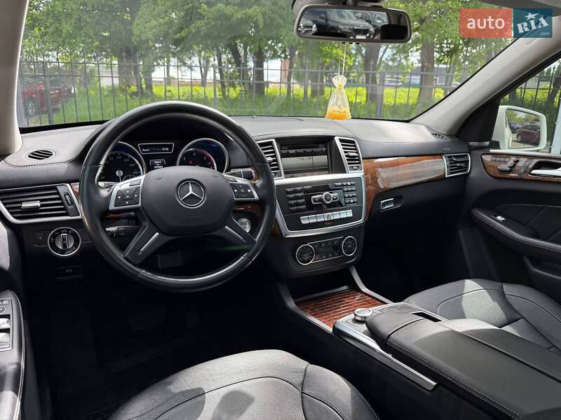 Внедорожник / Кроссовер Mercedes-Benz GL-Class 2015 в Хмельницком фото 28 Внедорожник / Кроссовер Mercedes-Benz GL-Class 2015 в Хмельницком