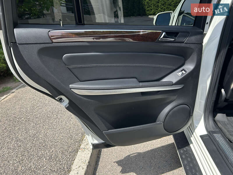 Позашляховик / Кросовер Mercedes-Benz GL-Class 2010 в Павлограді фото 23 Позашляховик / Кросовер Mercedes-Benz GL-Class 2010 в Павлограді