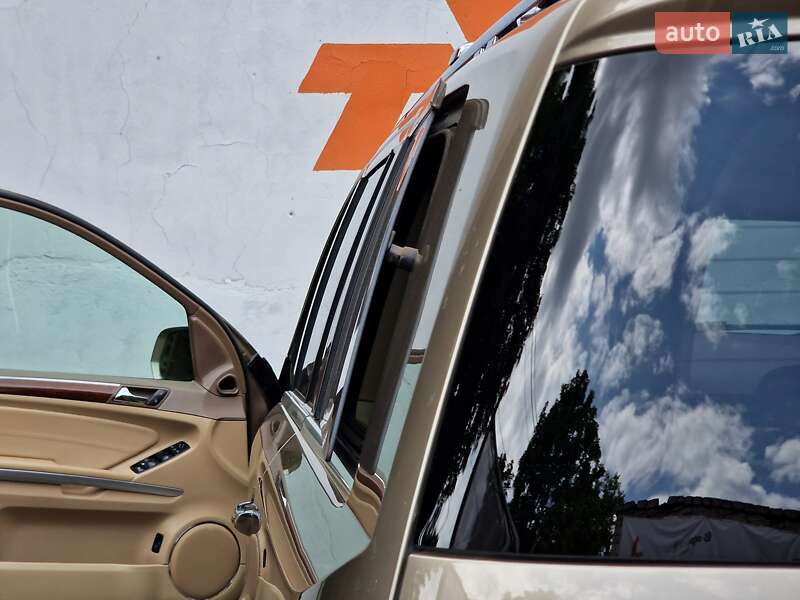 Позашляховик / Кросовер Mercedes-Benz GL-Class 2010 в Одесі