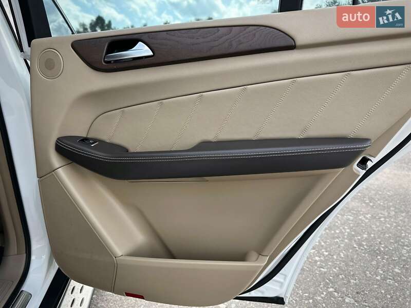 Позашляховик / Кросовер Mercedes-Benz GL-Class 2015 в Києві