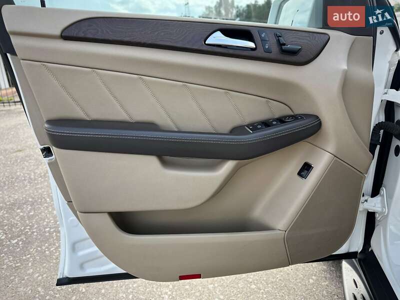 Позашляховик / Кросовер Mercedes-Benz GL-Class 2015 в Києві