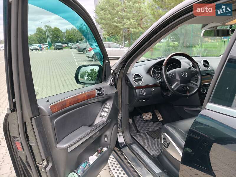 Позашляховик / Кросовер Mercedes-Benz GL-Class 2009 в Києві