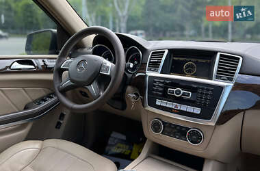 Позашляховик / Кросовер Mercedes-Benz GL-Class 2014 в 
