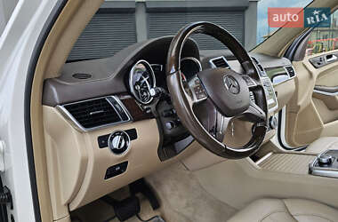 Позашляховик / Кросовер Mercedes-Benz GL-Class 2014 в 