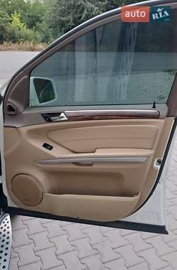 Внедорожник / Кроссовер Mercedes-Benz GL-Class 2011 в 
