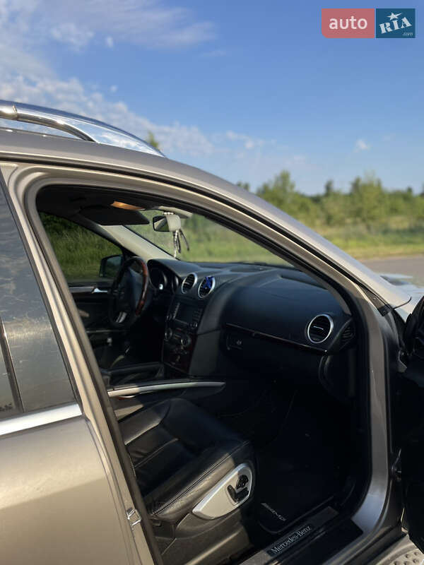 Внедорожник / Кроссовер Mercedes-Benz GL-Class 2007 в Обухове