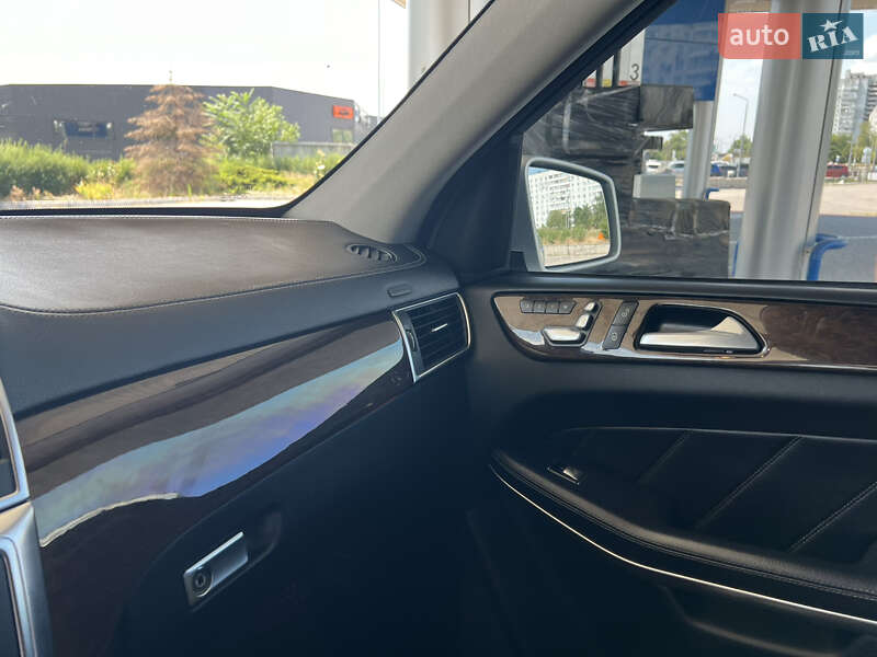 Позашляховик / Кросовер Mercedes-Benz GL-Class 2012 в Запоріжжі