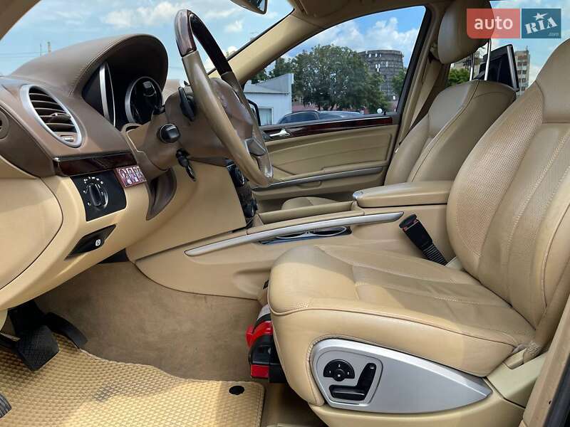 Позашляховик / Кросовер Mercedes-Benz GL-Class 2010 в Києві