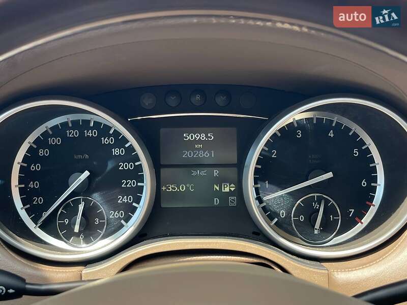 Позашляховик / Кросовер Mercedes-Benz GL-Class 2010 в Києві