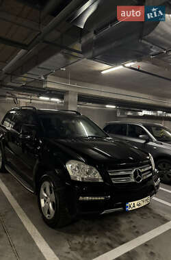 Mercedes-Benz GL-Class 2010 Mercedes-Benz GL-Class 2010