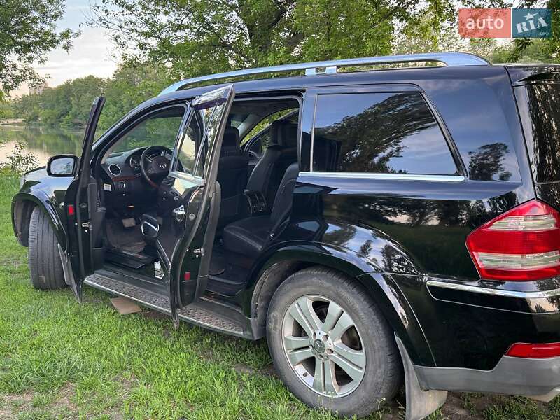 Внедорожник / Кроссовер Mercedes-Benz GL-Class 2007 в Сумах