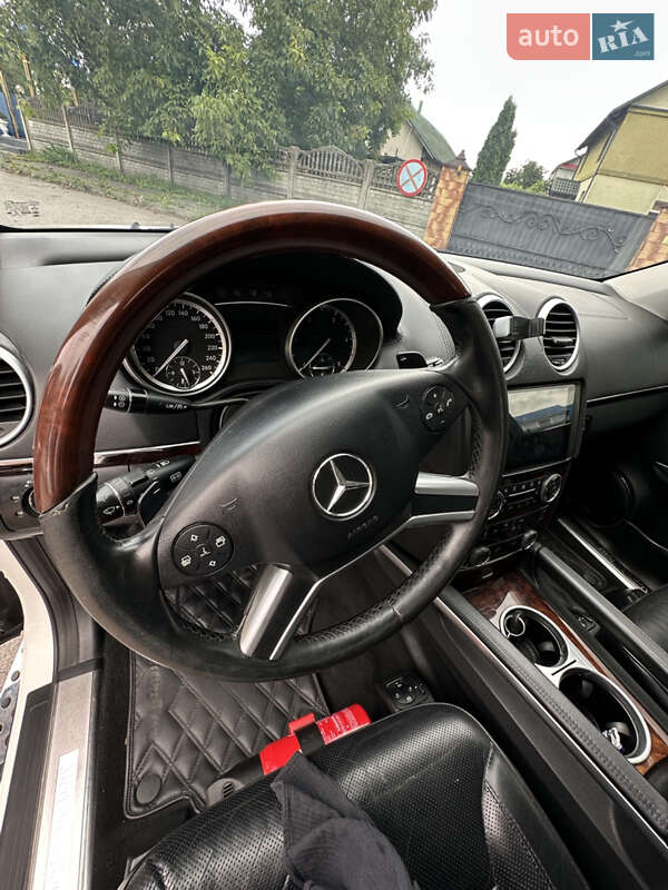Позашляховик / Кросовер Mercedes-Benz GL-Class 2010 в Рівному