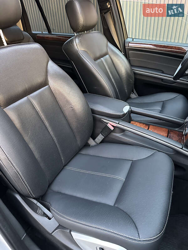 Внедорожник / Кроссовер Mercedes-Benz GL-Class 2006 в Ужгороде фото 26 Внедорожник / Кроссовер Mercedes-Benz GL-Class 2006 в Ужгороде