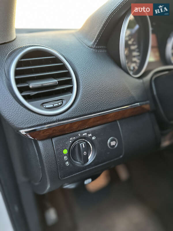 Внедорожник / Кроссовер Mercedes-Benz GL-Class 2006 в Ужгороде фото 29 Внедорожник / Кроссовер Mercedes-Benz GL-Class 2006 в Ужгороде