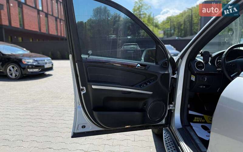 Позашляховик / Кросовер Mercedes-Benz GL-Class 2010 в Чернівцях