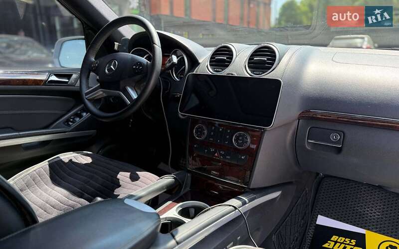 Позашляховик / Кросовер Mercedes-Benz GL-Class 2010 в Чернівцях