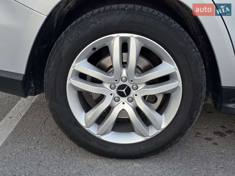 Позашляховик / Кросовер Mercedes-Benz GL-Class 2012 в Тернополі фото 42 Позашляховик / Кросовер Mercedes-Benz GL-Class 2012 в Тернополі