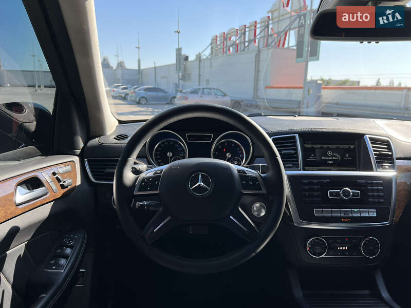 Внедорожник / Кроссовер Mercedes-Benz GL-Class 2015 в Киеве фото 22 Внедорожник / Кроссовер Mercedes-Benz GL-Class 2015 в Киеве