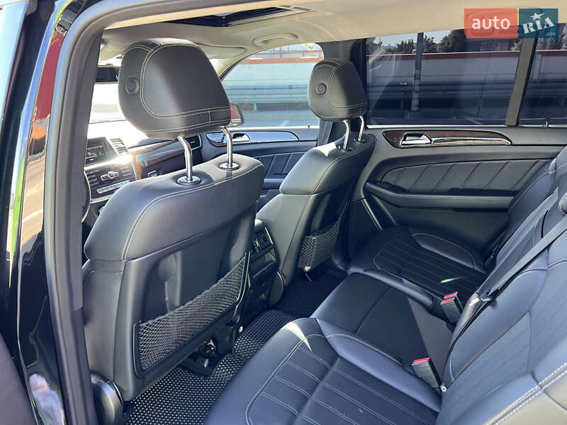 Внедорожник / Кроссовер Mercedes-Benz GL-Class 2015 в Киеве фото 35 Внедорожник / Кроссовер Mercedes-Benz GL-Class 2015 в Киеве