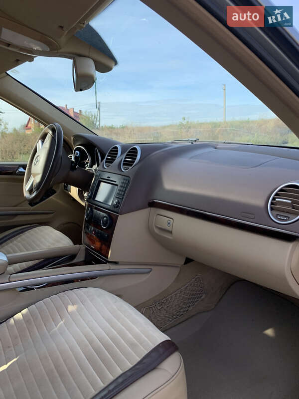 Внедорожник / Кроссовер Mercedes-Benz GL-Class 2010 в Тернополе фото 10 Внедорожник / Кроссовер Mercedes-Benz GL-Class 2010 в Тернополе