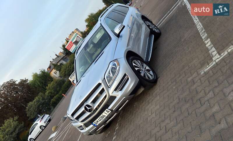 Позашляховик / Кросовер Mercedes-Benz GL-Class 2015 в Житомирі