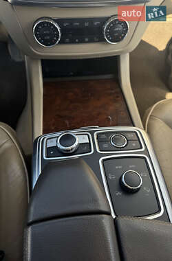 Позашляховик / Кросовер Mercedes-Benz GL-Class 2013 в 