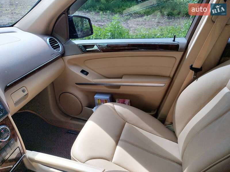 Внедорожник / Кроссовер Mercedes-Benz GL-Class 2011 в Полтаве фото 27 Внедорожник / Кроссовер Mercedes-Benz GL-Class 2011 в Полтаве