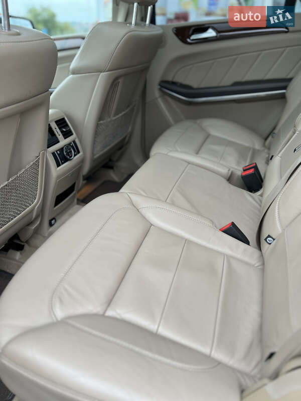 Внедорожник / Кроссовер Mercedes-Benz GL-Class 2014 в Черновцах фото 12 Внедорожник / Кроссовер Mercedes-Benz GL-Class 2014 в Черновцах